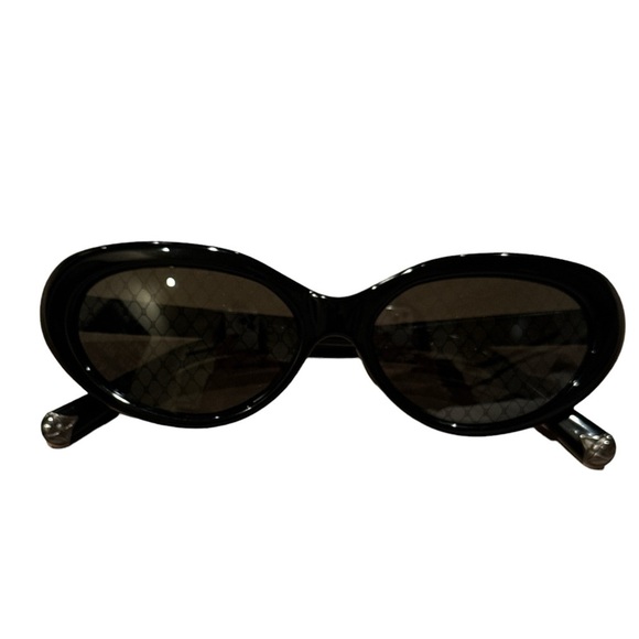 Louis Vuitton Anita Sunglasses - Picture 4 of 14